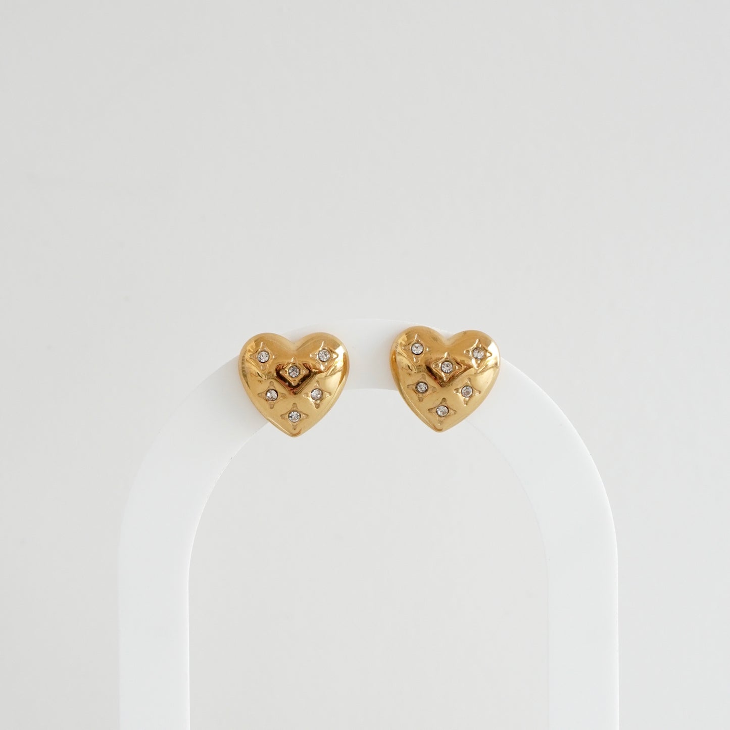 Aretes corazones con zirconias