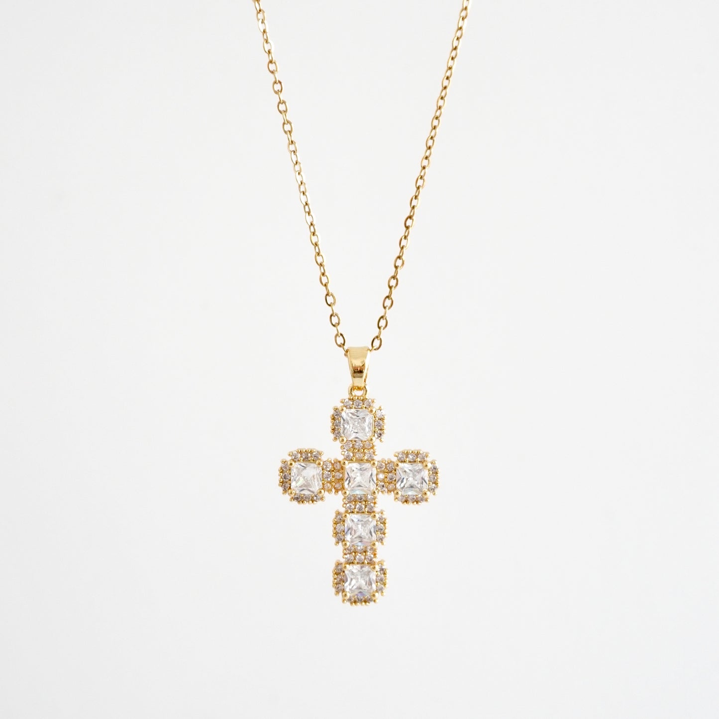 Cadena cruz chuncky zirconias