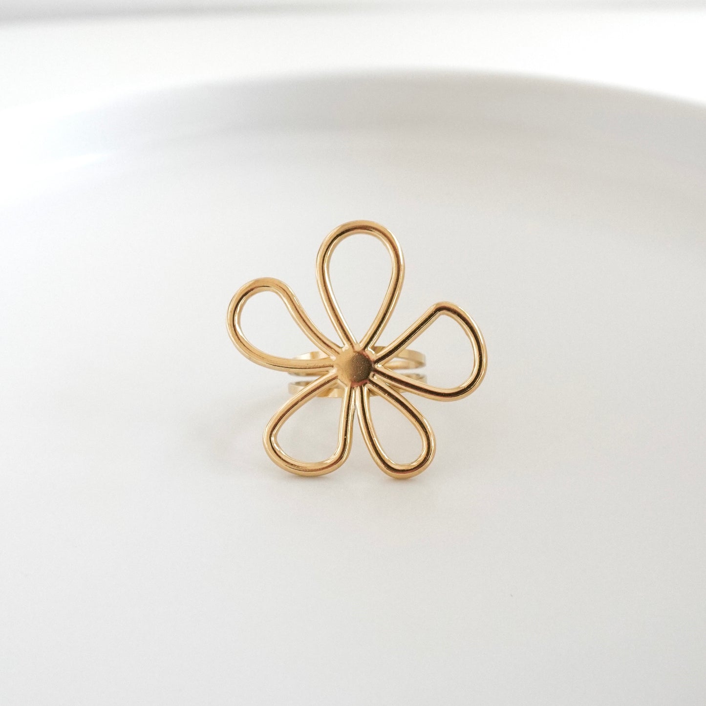 Anillo flor silueta