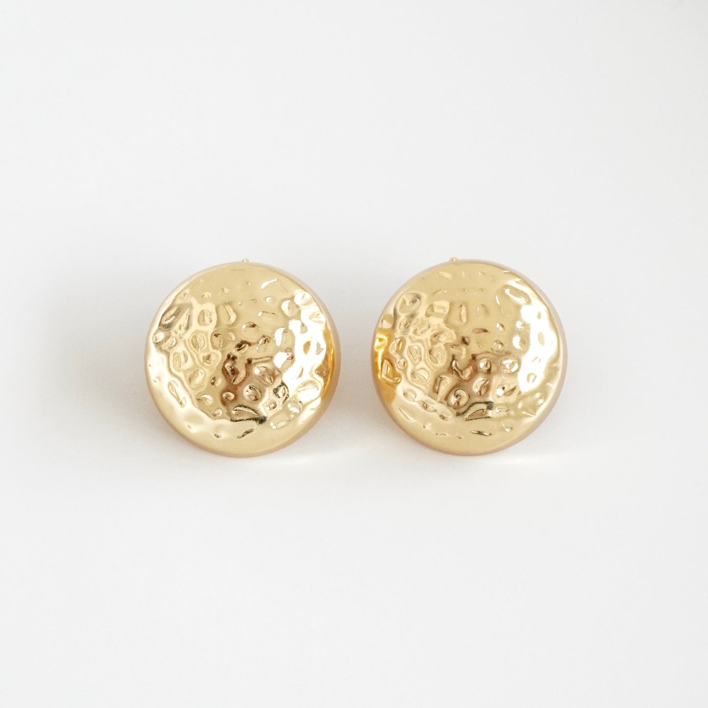 Aretes redondos texturizados