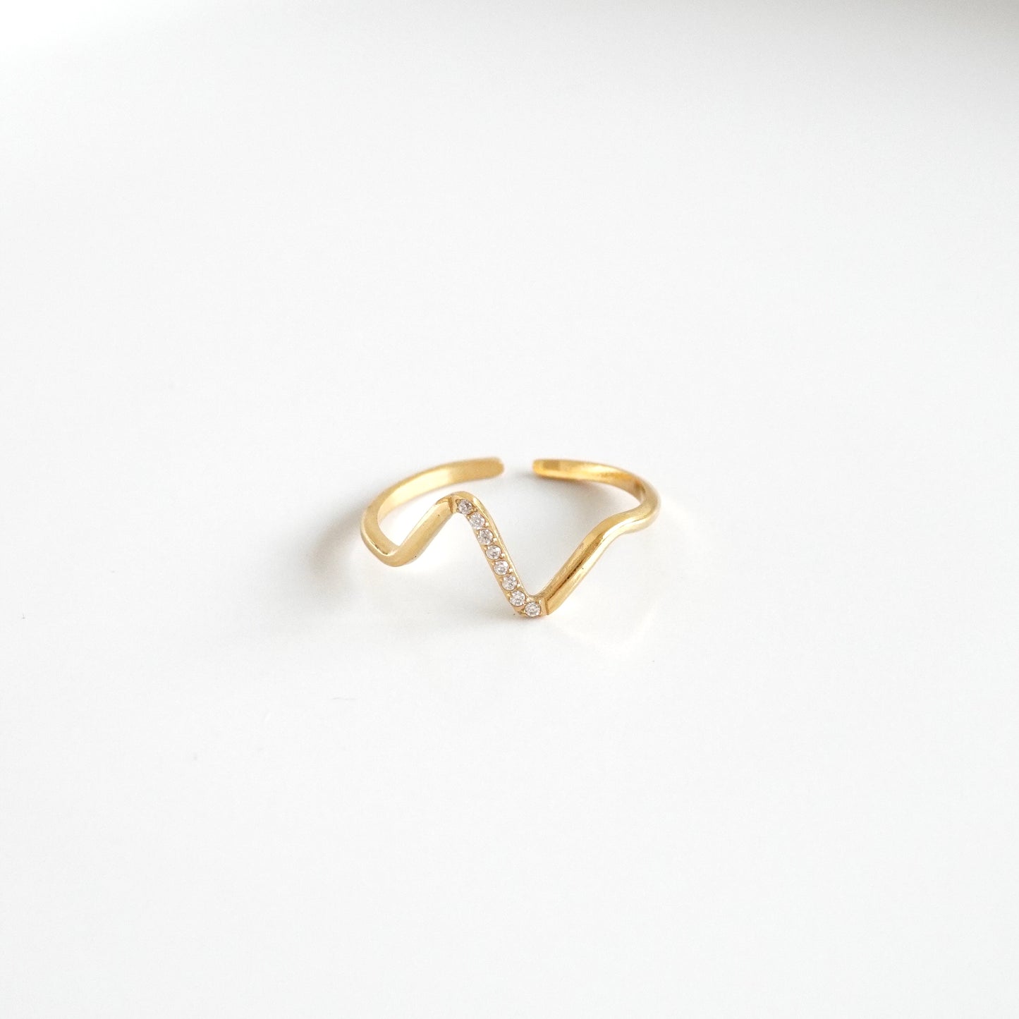 Anillo unilinea con zirconias