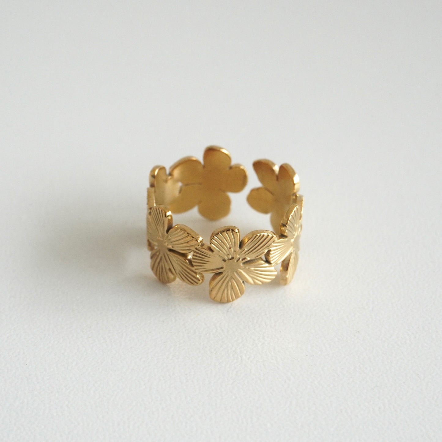 Anillo flores tropicales modelo 2