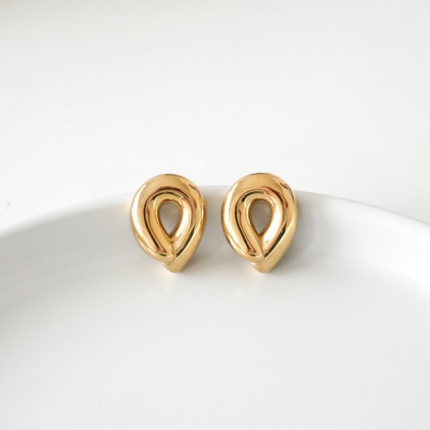 Aretes chunky forma de gota hueca
