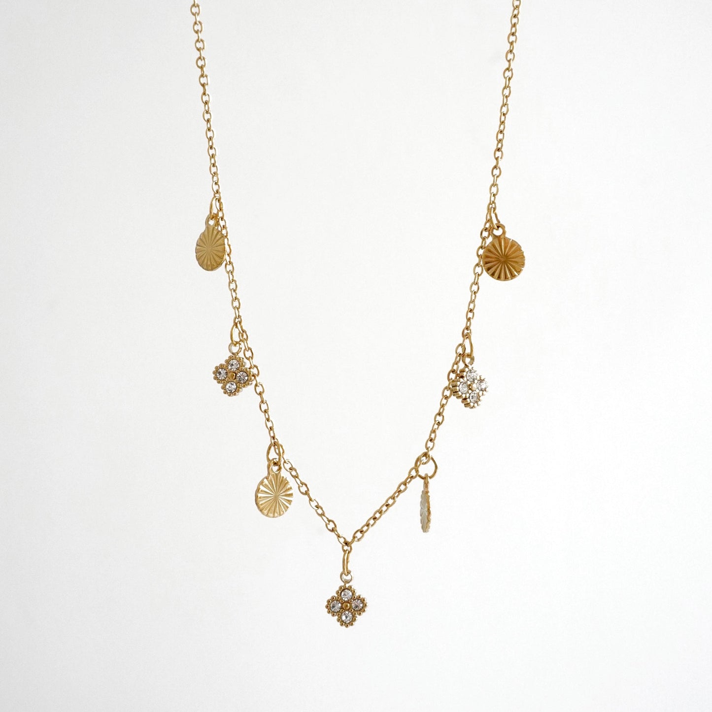 Chocker con 7 dijes colgantes