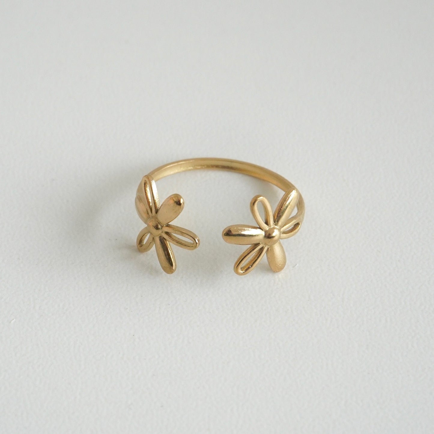 Anillo abierto con flores mini