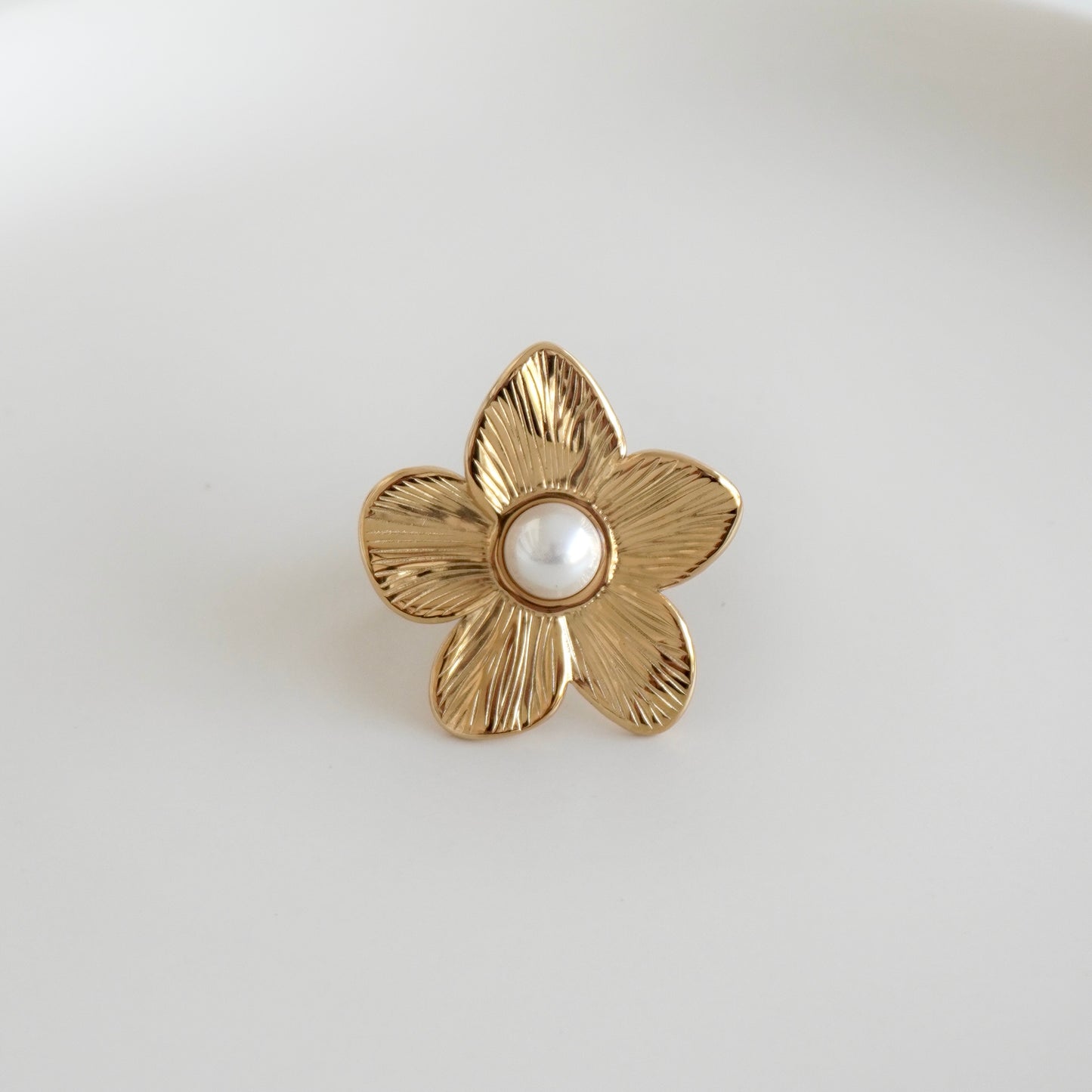 Anillo flor tropical y perla