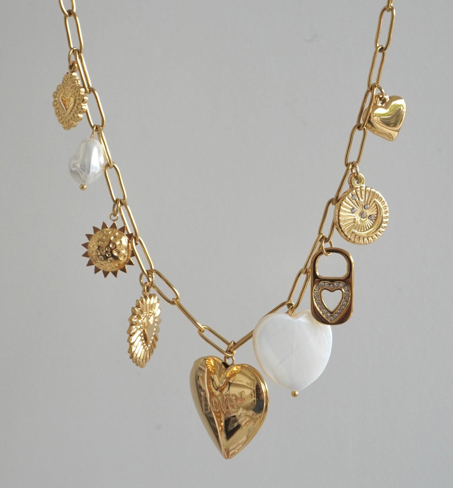 Chocker 9 dijes con relicario
