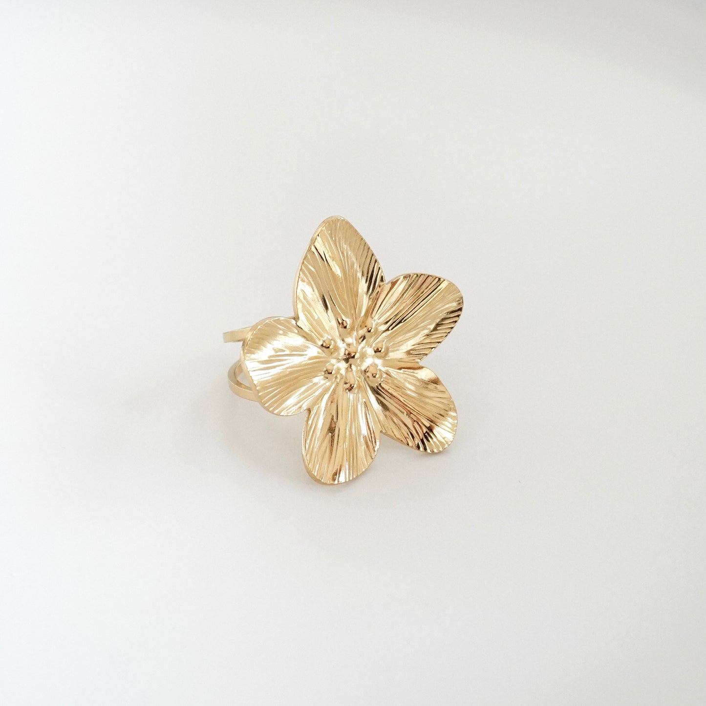 Anillo flor tropical
