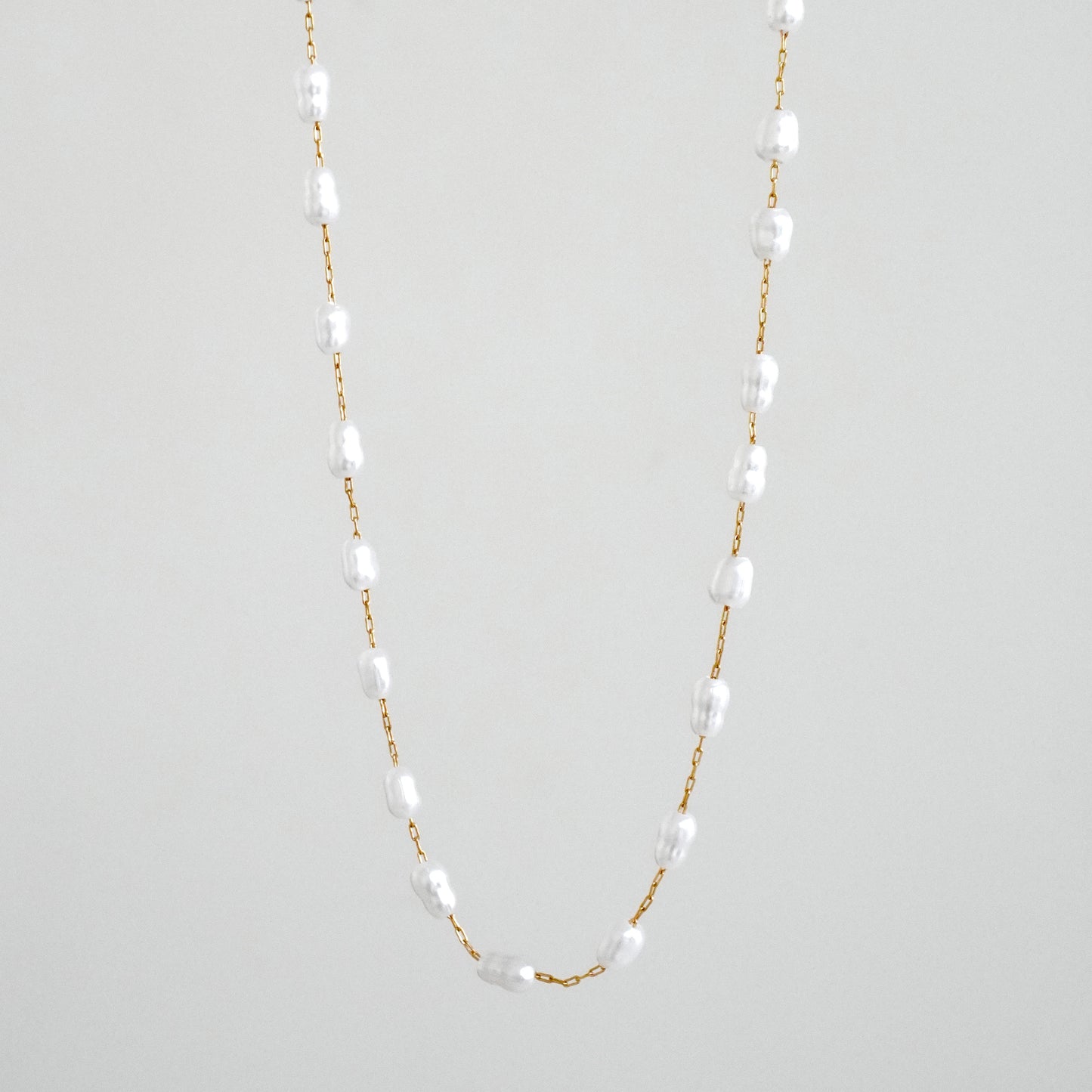 Cadena tipo chocker perlas de río