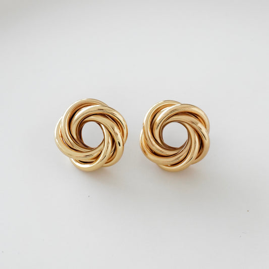 Aretes tipo nudo hueco