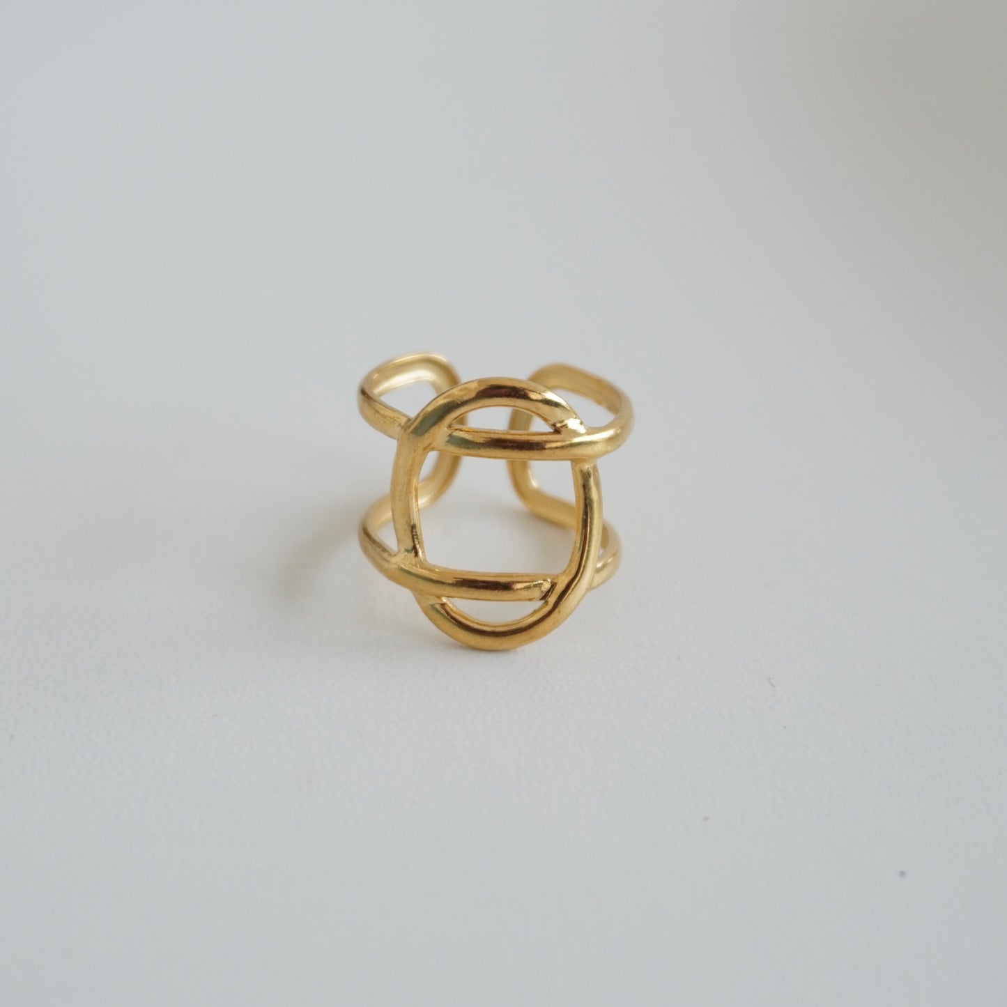 Anillo cruzado círculo