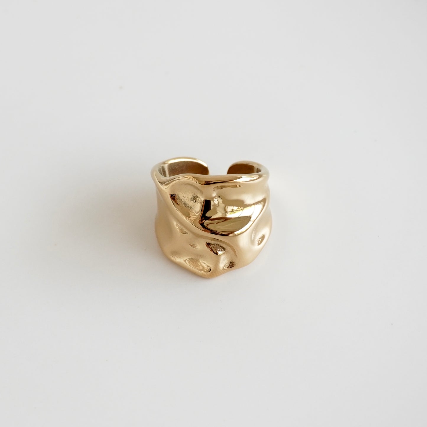 Anillo grueso con textura