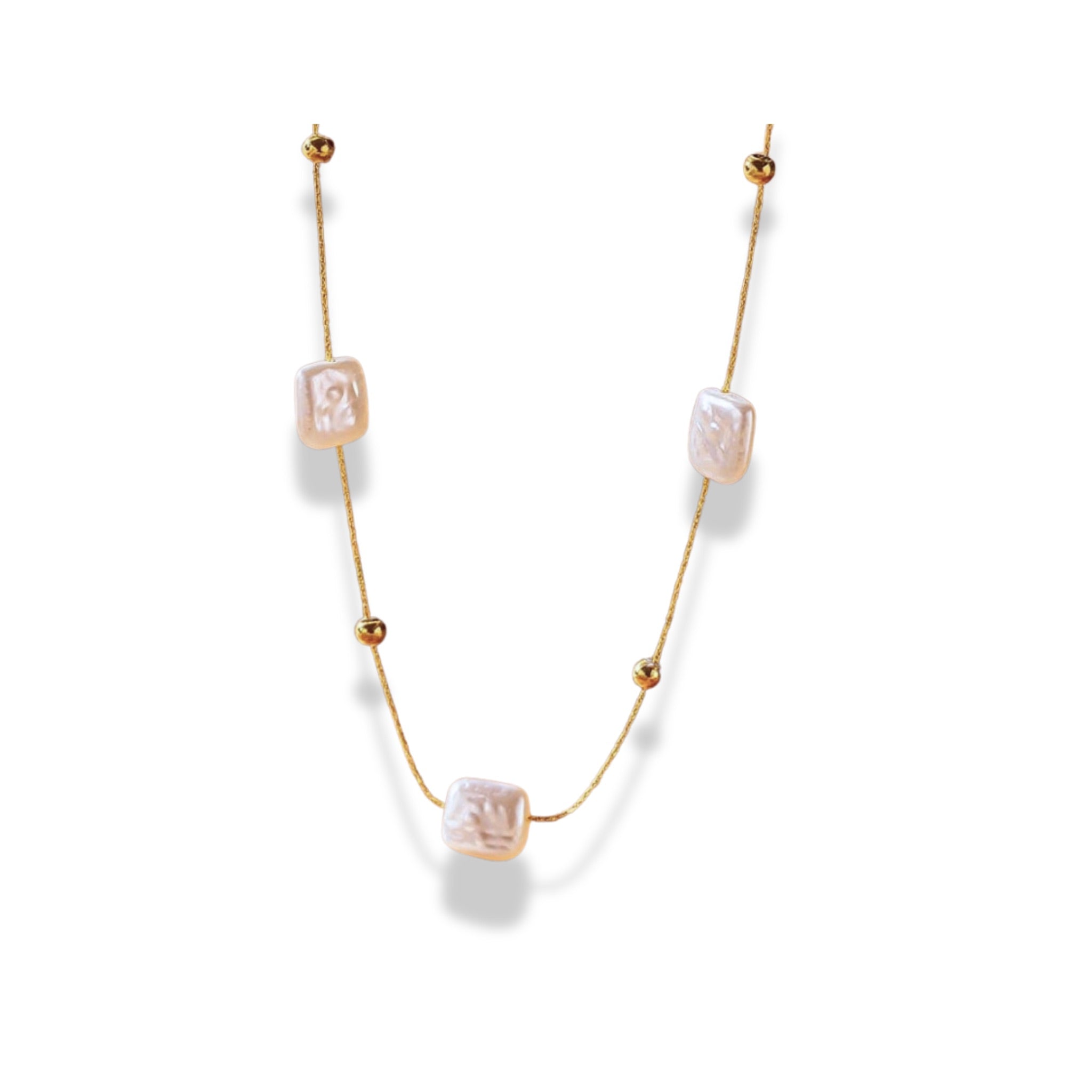 Cadena lisa con perlas cuadradas y esferas