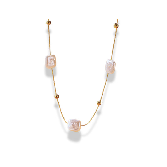 Cadena lisa con perlas cuadradas y esferas