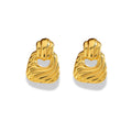 Aretes colgantes con líneas