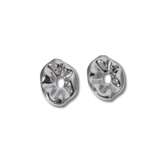 Aretes huecos texturizados plateados