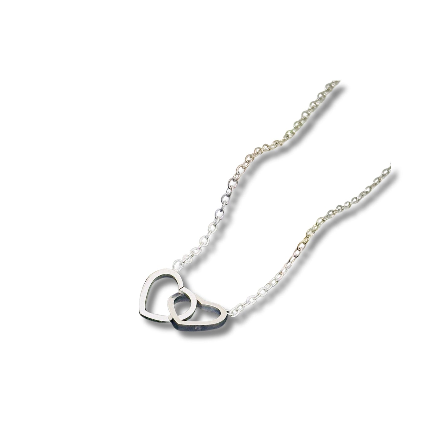 Cadena de corazones entrelazados plateada