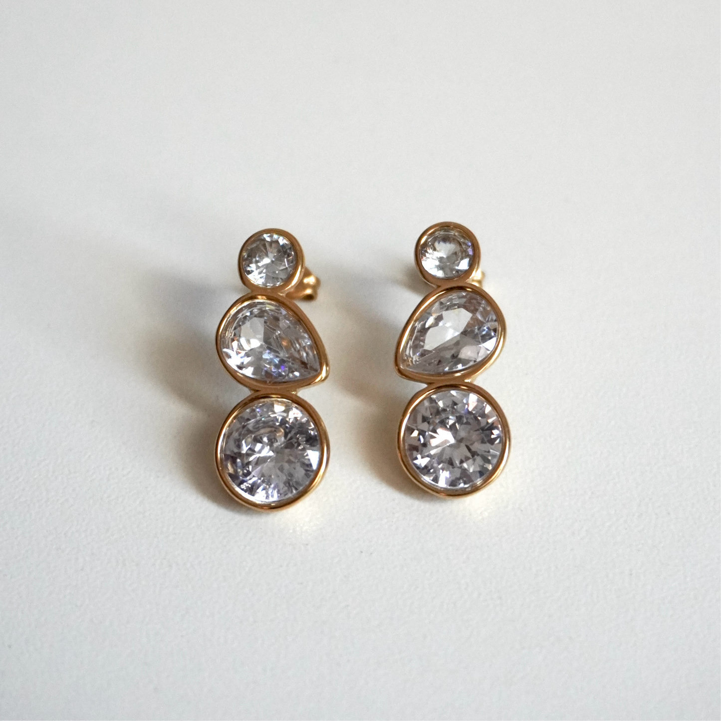 Aretes largos zirconias
