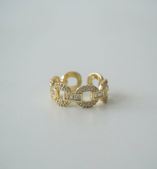 Anillo de eslabones con zirconias