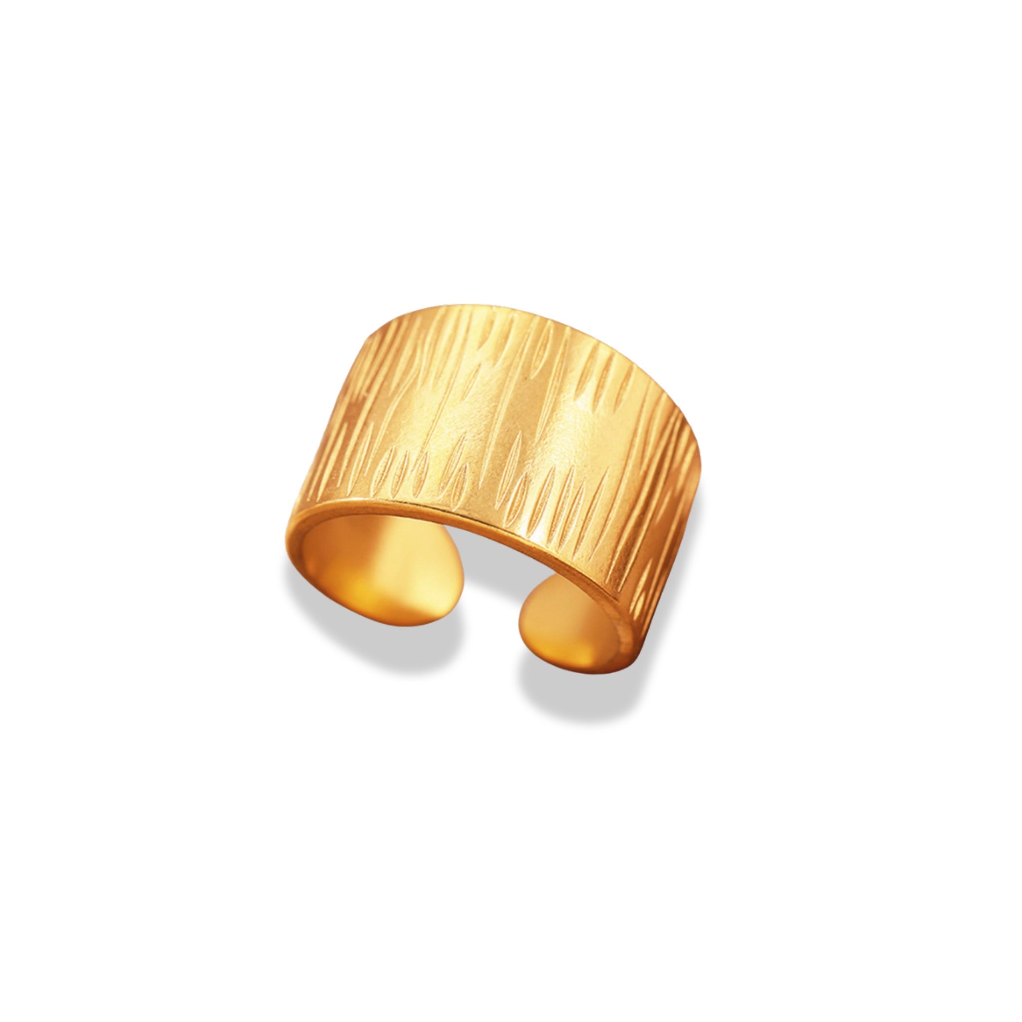 Anillo liso con líneas