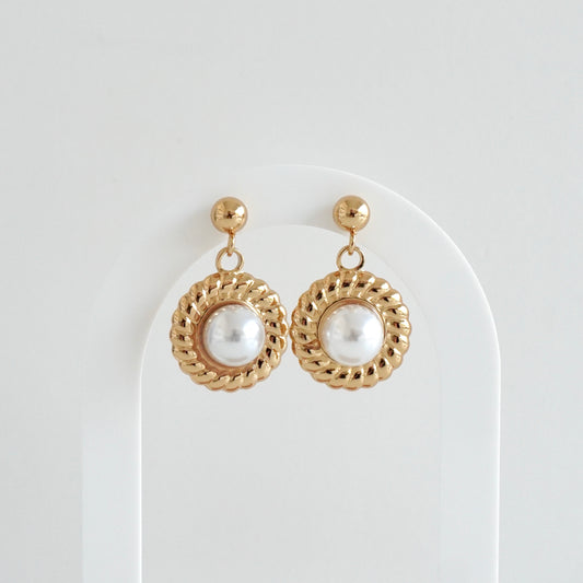 Aretes círculo y perla colgante