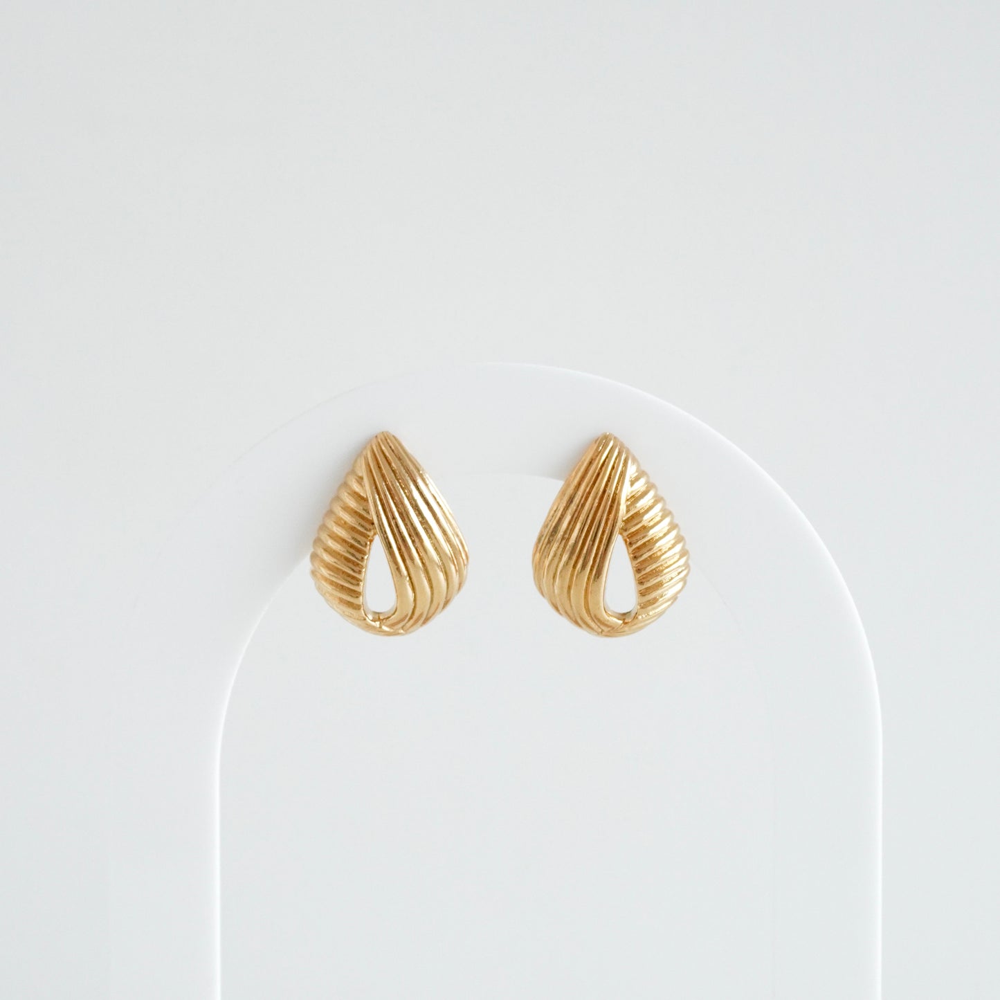 Aretes tipo caracol abierto