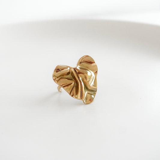 Anillo corazón corrugado