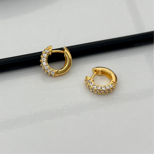 Mini hoops básicas con zirconias