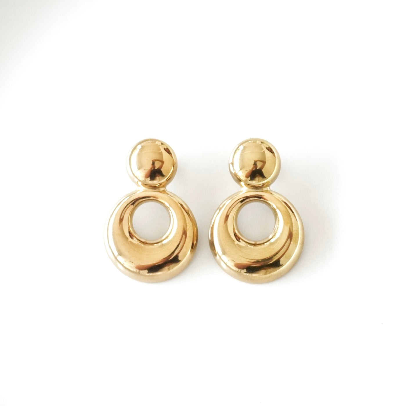 Aretes bolita círculo hueco colgante