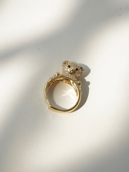Anillo chunky de oso con zirconias