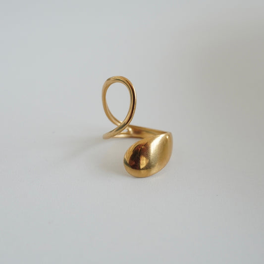 Anillo asimétrico con hueco