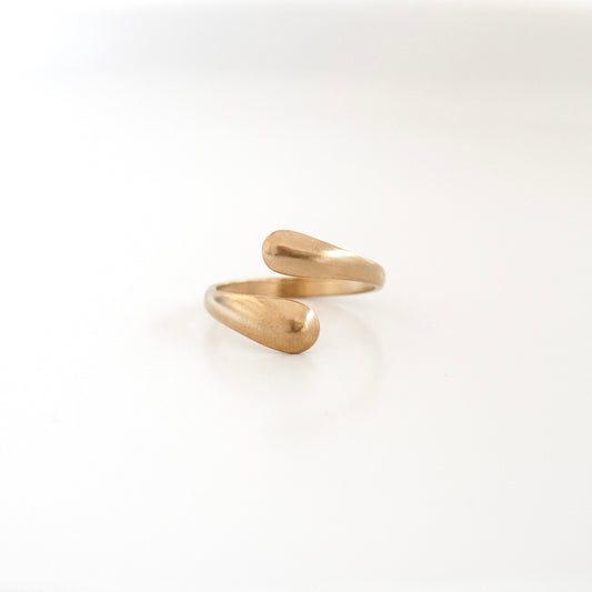 Anillo básico cruzado