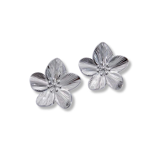 Aretes de flor tropical plateados