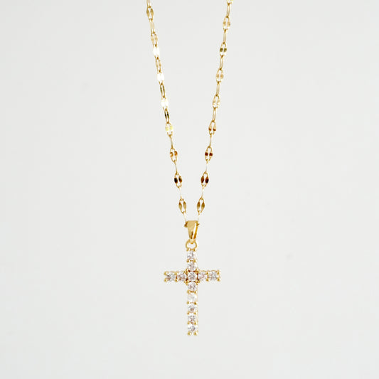 Cadena con dije de cruz y zirconias