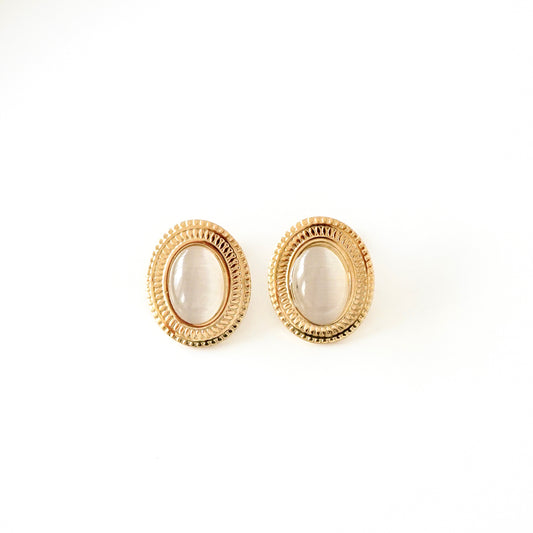 Arete versátil piedra blanca