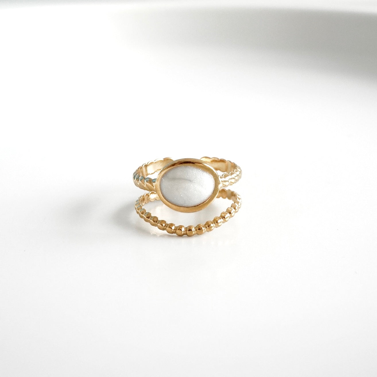 Anillo doble piedra redonda blanca