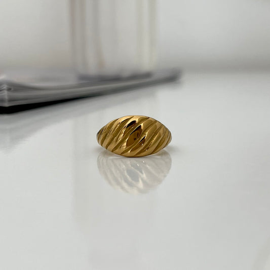 Anillo croissant diferente