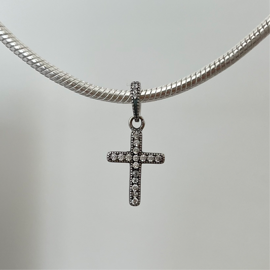 Charm cruz colgante