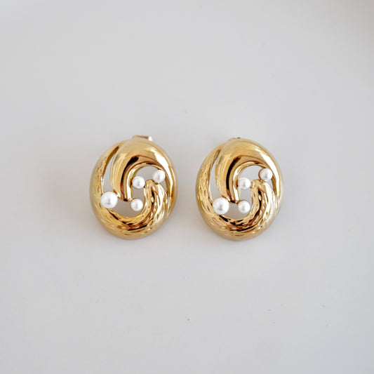 Aretes semi espiral con perlas