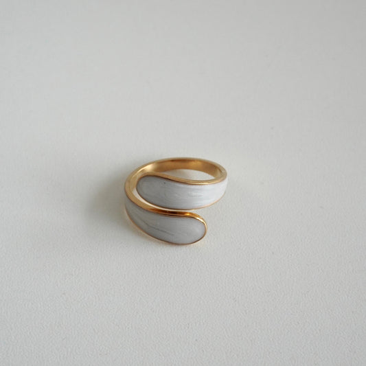 Anillo abierto blanco