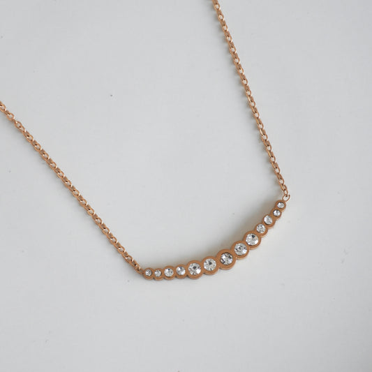 Cadena delicada con zirconias