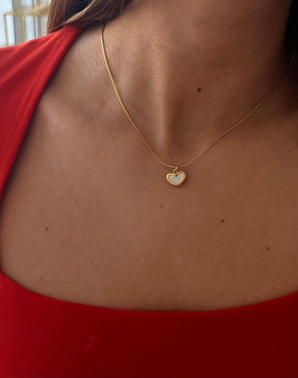 Cadena delgada corazón blanco