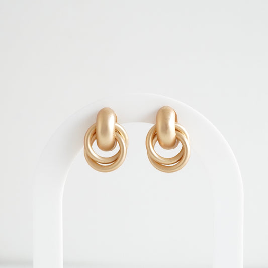 Aretes círculo doble con agarre